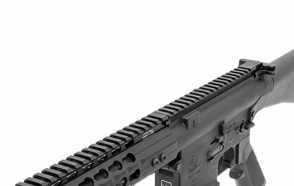 UTG Super Slim Picatinny Montageschienenerhöhung mit 20 MOA Vorneigung 140mm lang MT-RSX20MOA